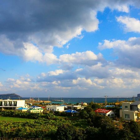 Dongdong Guesthouse Jeju Exterior photo