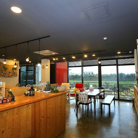 Dongdong Guesthouse Jeju Exterior photo