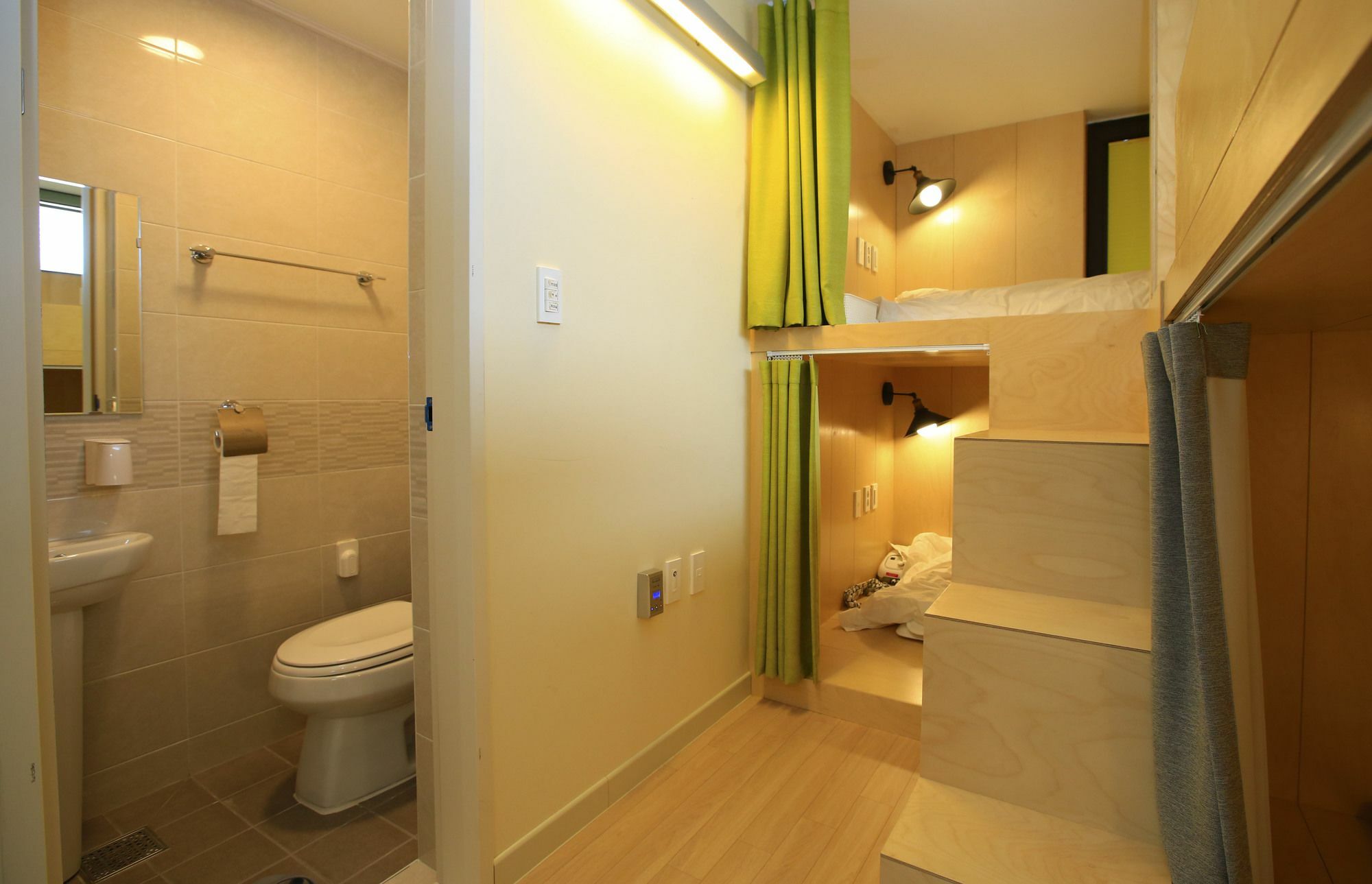 Dongdong Guesthouse Jeju Exterior photo